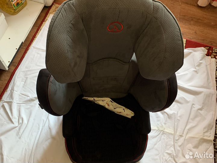Автомобильное детское кресло