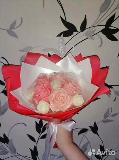 Съедобные букеты и наборы из шоколада