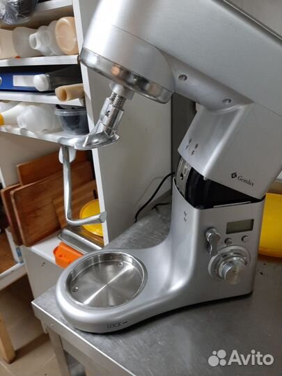 Миксер планетарный (тестомес)