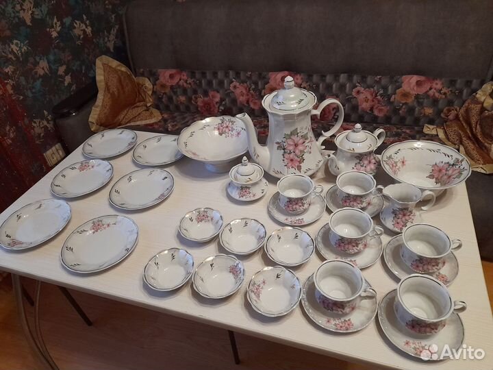 Фарфоровый чайно кофейный сервиз(коростень)