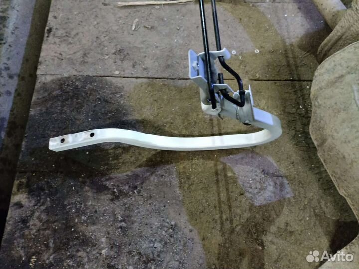 Петли багажника hyundai solaris