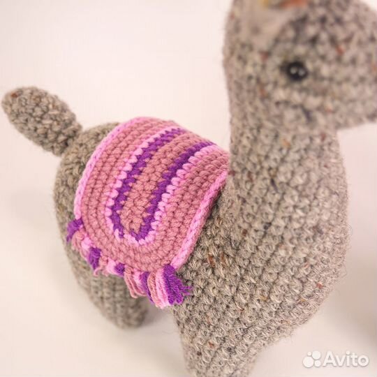 Интерьерная вязанная игрушка ручной работы