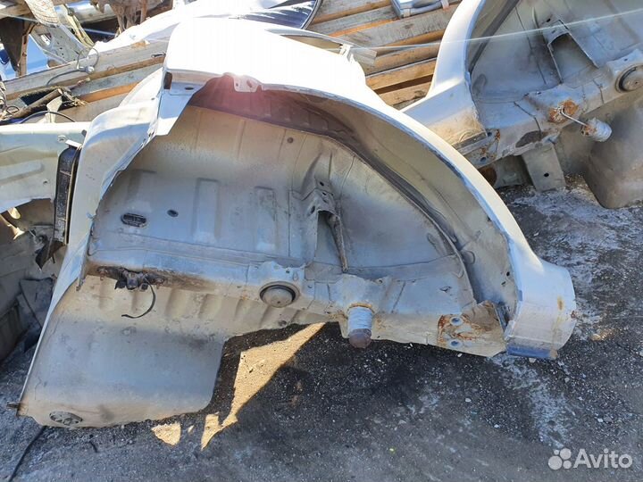 Крыло заднее правое четверть Citroen C3 ситроен С3