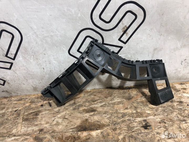 Кронштейн бампера задний правый Volkswagen Tiguan