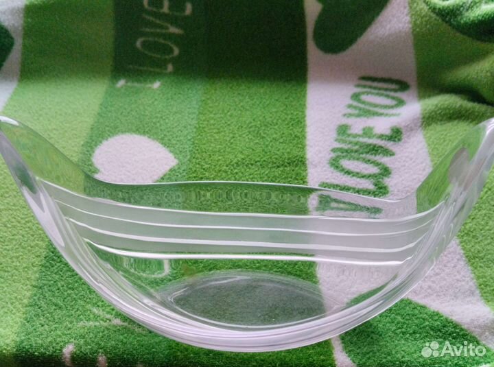 Посуда:ваза,ладьи, рог,конфетницы-хрусталь винтаж