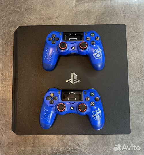 Sony playstation 4 pro 1tb CUH - 7208B