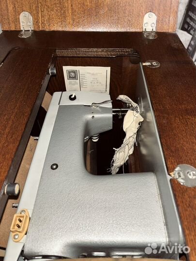 Швейная машина Чайка 3