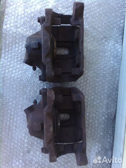 Рено Сценик 1 передний правый суппорт