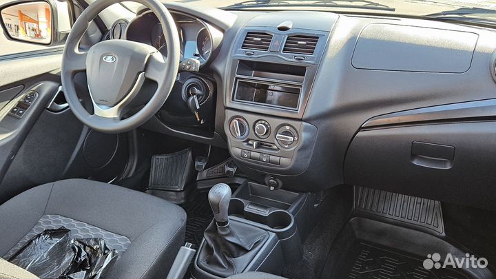LADA Granta 1.6 МТ, 2023, 100 км