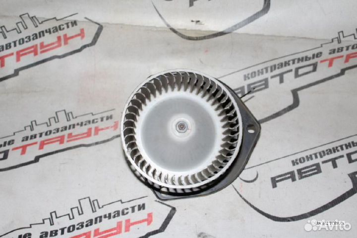 Моторчик печки toyota land cruiser BJ61V FJ61V FJ6