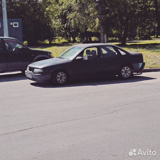 Opel Vectra 1.6 МТ, 1988, битый, 300 000 км