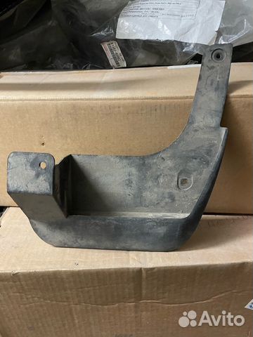 Брызговик передний правый Nissan Patrol Y-61