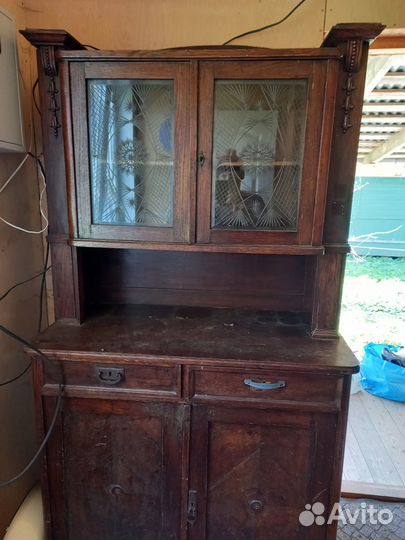 Старинный буфет