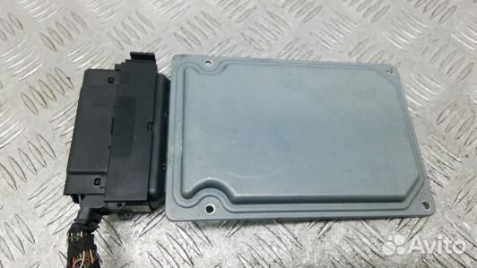 Блок управления двс volkswagen passat CC (3BN13PC0