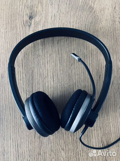 Проводные наушники с микрофоном Philips SHM 7410