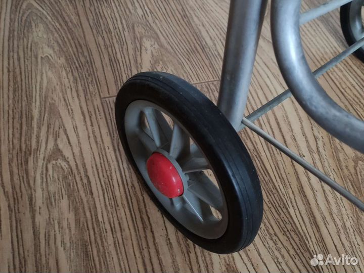 Тележка хозяйственная на колесах