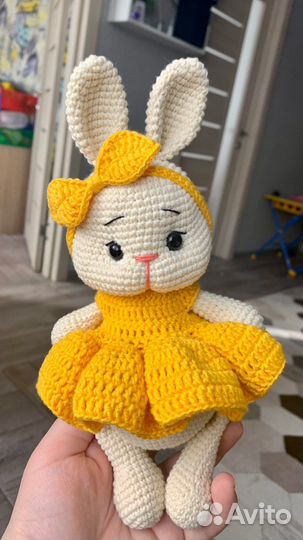 Заяц зайка вязаная игрушка ручная работа