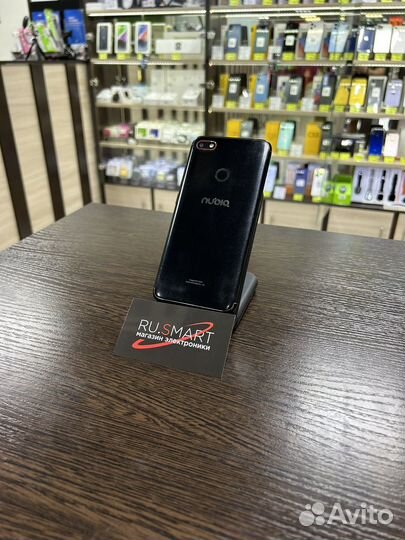 ZTE Nubia V18, 4/64 ГБ