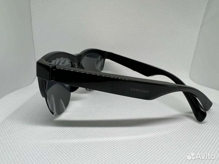 Очки с динамиком и микрофоном