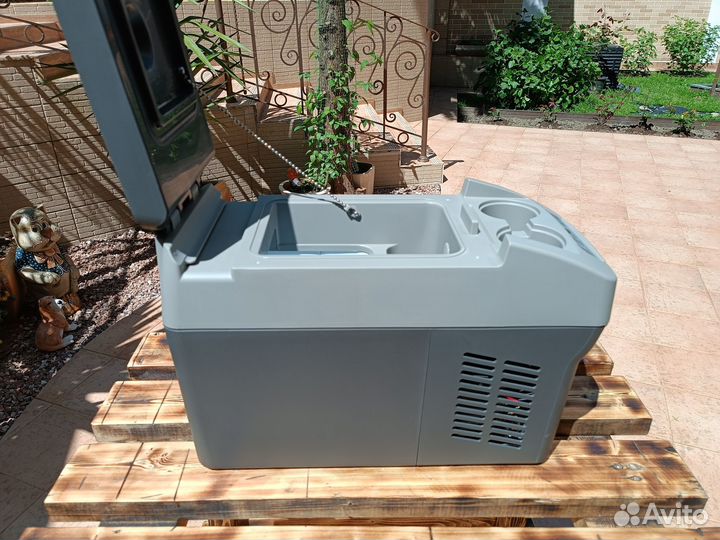 Waeco coolfreeze CDF-11 (12/24)