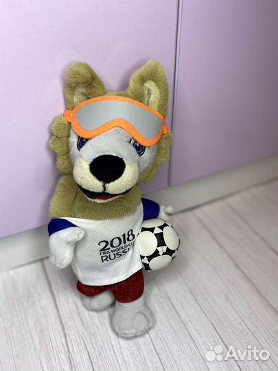 Волк забивака, игрушка fifa 2018