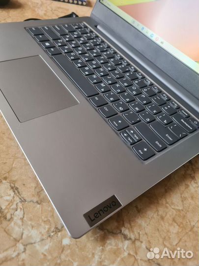 Lenovo ideapad Slim14