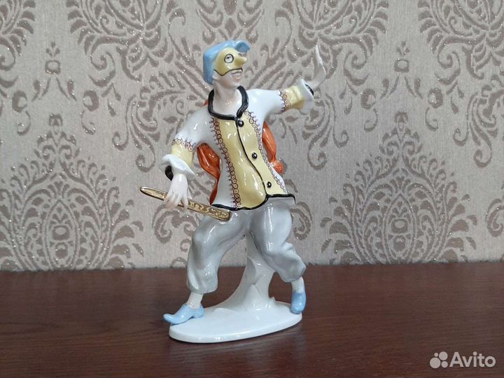 Фарфоровый Арлекин фабрики Ens