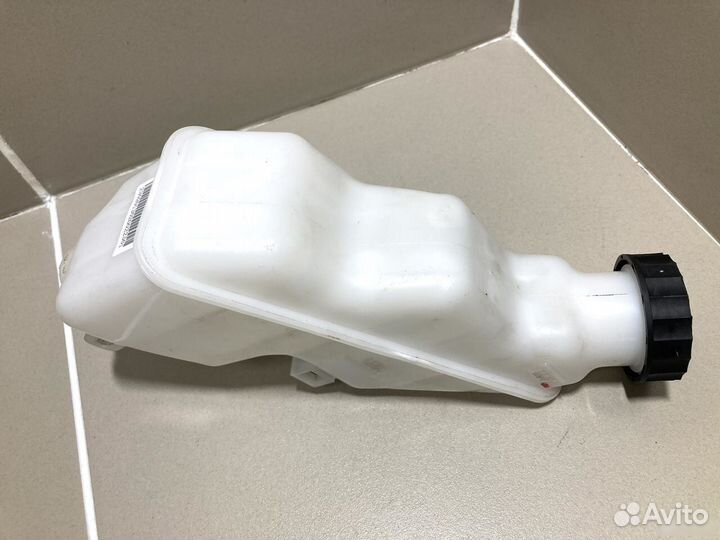 Бачок тормозной жидкости Chery Tiggo 7 Pro Max