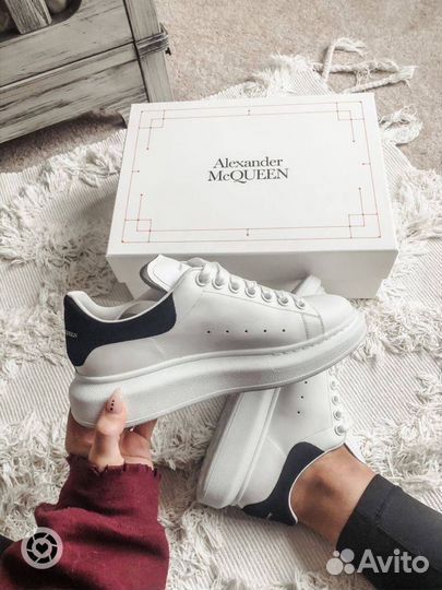 Кроссовки alexander mcqueen женские