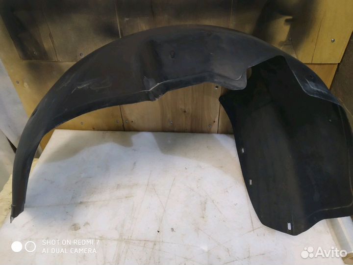Подкрылок перед правый Cadillac Escalade Tahoe 2