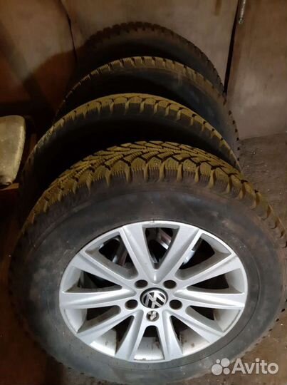 Продам зимнюю резину на W.Tiguan