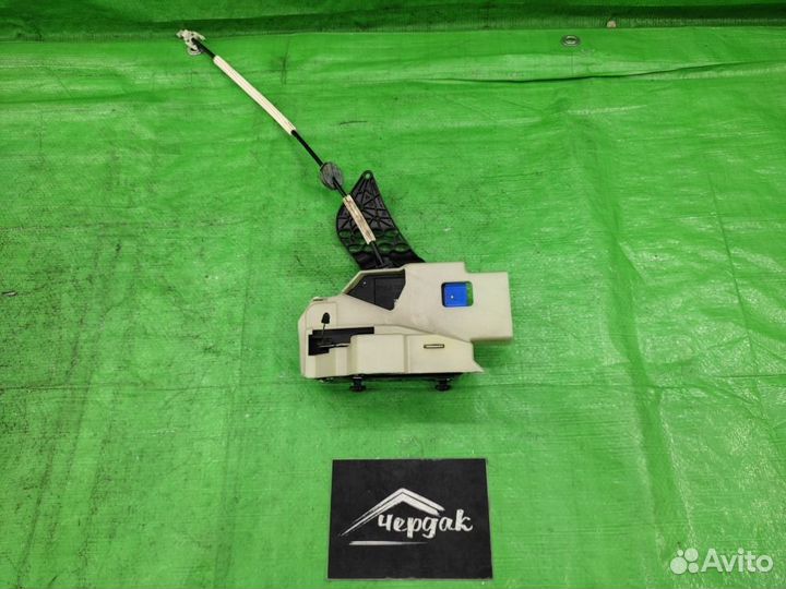 Замок з/п двери 9 конт. Touareg 06-10 / Таурег