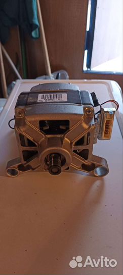 Двигататель стиральной машины