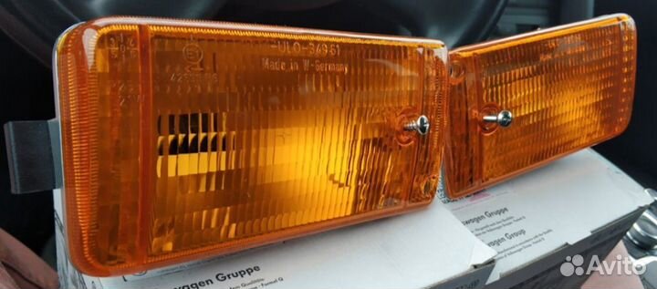 Поворотники передние ауди 90б2