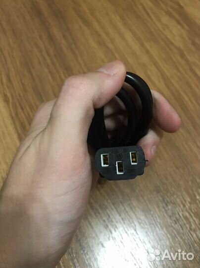 Кабель питания для компьютера