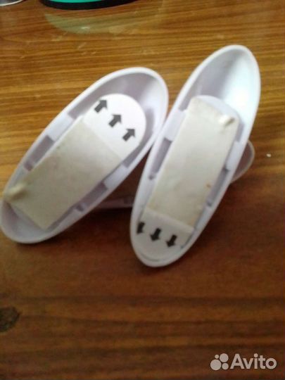 Крючки для вешалки