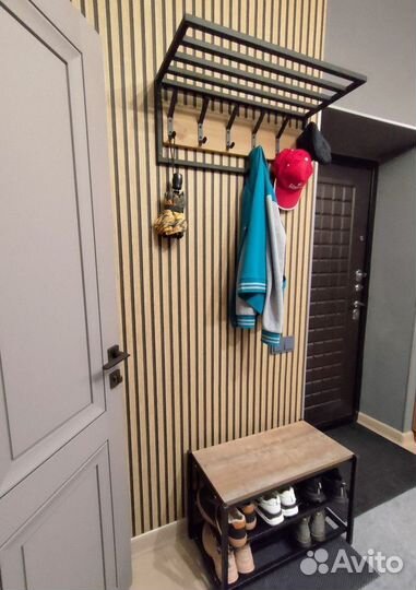 Вешалка с крючками