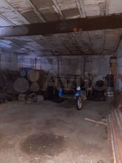 Гараж, > 30 м²