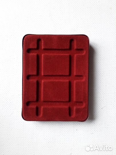 Футляр для медали (красный) с прозрачной крышкой