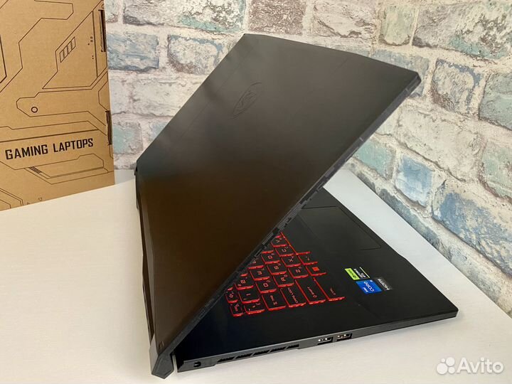 Katana 17.3 144Hz i5-12450H RTX 3050 16Gb SSD512Gb