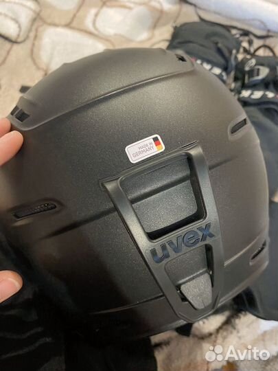 Шлем горнолыжный uvex