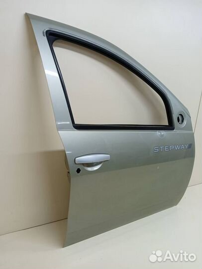 Дверь передняя правая, Renault Sandero 2009-2014