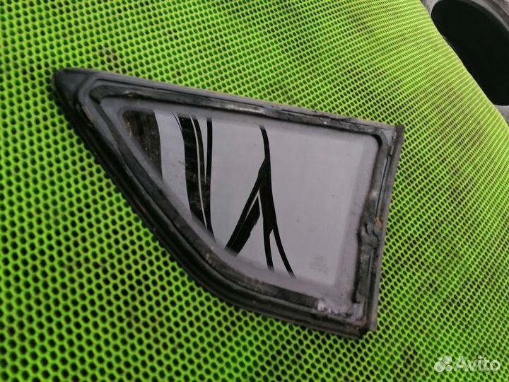 Форточка задняя на Ford Kuga 2008-2012