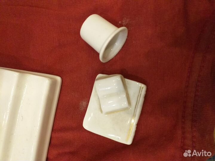 Фарфор.Пушкин на диване.Чернильница.лфз