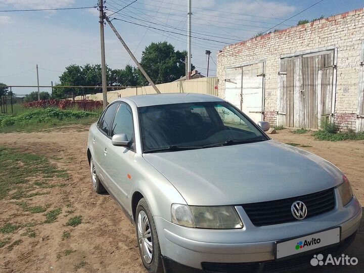 Volkswagen Passat 1.8 AT, 1998, 215 000 км