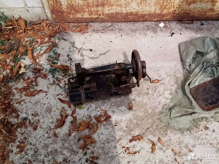 Швейная машинка 