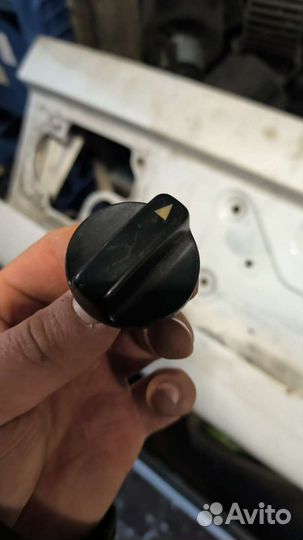 Ручка отопителя Audi 80B3 893819041C
