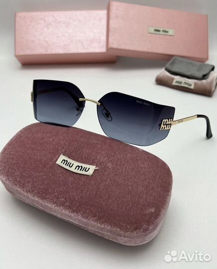 Солнцезащитные очки женские Miu Miu