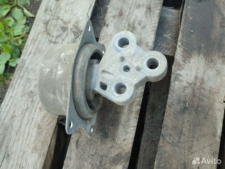 Saab 9.3 подушка двигателя