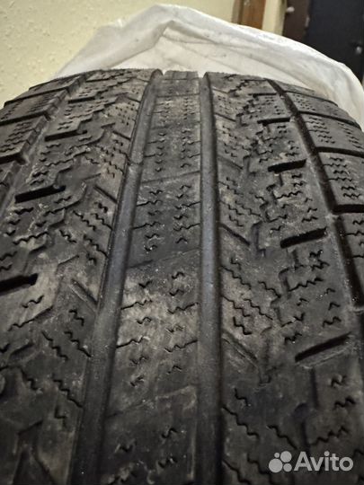 Nexen Winguard Ice 215/65 R16